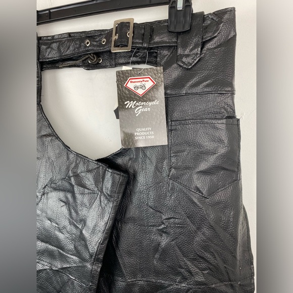 Diamond Plate Buffalo Leather size XL Black Leather Motorcycle Biker Chaps - Picture 2 of 10